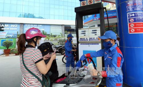 Xăng có thể tiếp tục giảm giá trong chiều nay